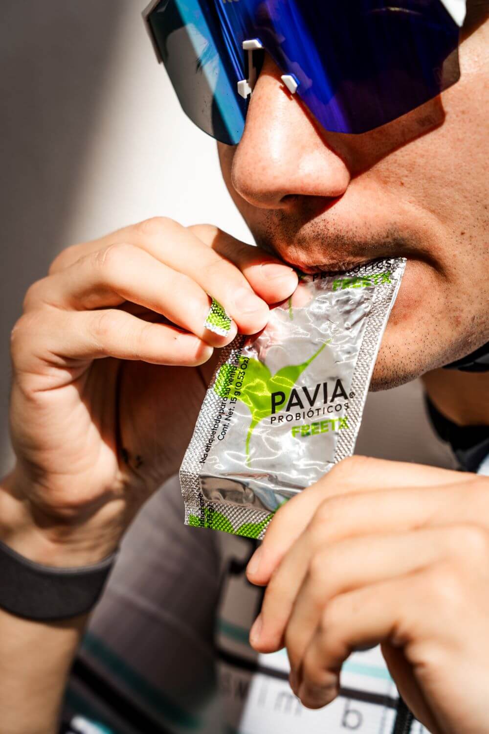 atleta consumiendo freetx de pavia para la digestion